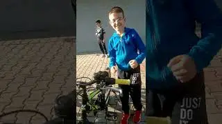bisiklet surmeyi sevenler like atsın lutfen