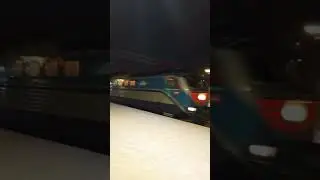 ЧС6-028 с поездом Выборг-Москва проходит станцию Колпино #ЧС6 #skoda #РЖД #чех #сапфир