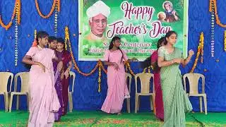 Students dance Performance on teacher day celebrations 