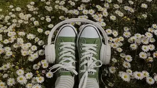 10 Heartfelt Indie Love Songs You Need to Hear Now [Playlist]