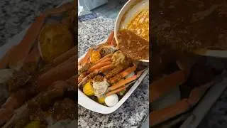 Bandeja de mariscos estilo Louisiana 😋🦀 una delicia 👌🏼