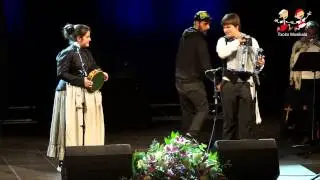 1411300301 Andoni Oruesagasti eta Uxue Kerejeta Zaldibarren trikitilari gazteen XXIII  txapelketan