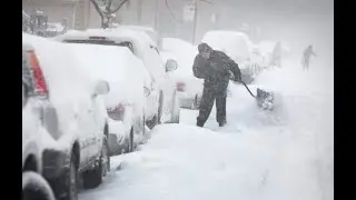 CHICAGO BRUTAL COLD WEATHER HAND BELEEDING COLD (REGRET GOING OUTSIDE -33 CELSIUS)