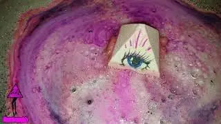 Glitter and Gore: IllumiNAUGHTY!  Come on,  how clever is this?