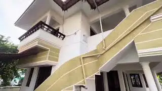 Ernakulam Vyttila 8.5cent 3000sqt house 1.75cr 9895156219