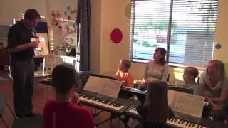 Let's Play Music: Kit Kat Keyboard