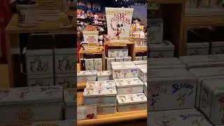 Disney Store in Japan 🇯🇵🎶✨ #shorts #japan #disney #disneystore