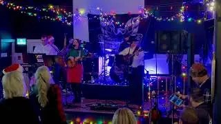 The Pontiac Bandits cover Hey There, Dolly by Willow Avalon at The Ladysmith Sportsman Pub 