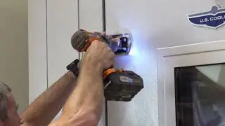 Walk-in Cooler or Freezer Hinge Adjustment