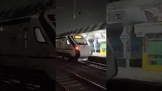 22925 Ahmedabad - Jamnagar Vande Bharat Express at Jamnagar Railway Station.