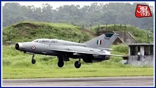 Emergency Landing Of MIG 21 Fighter Jet In Srinagar , Pilot Is Safe