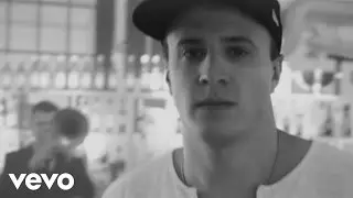 FRAUI - Er spielt, sie liebt (Videoclip)