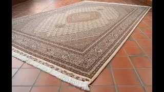 Handmade extra fine quality Tabriz rug with classic Persian medallion - 309763