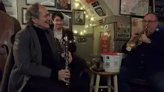 The EarRegulars - Ring Dem Bells