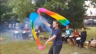 SCHULE IM PARK Freital 2018 Sommerfest - Poi Spinning und Trommelzauber