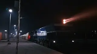 L.H.F vs S.H.F Original Cab wdp4 lead   Bhatinda bound trains #railfanaman