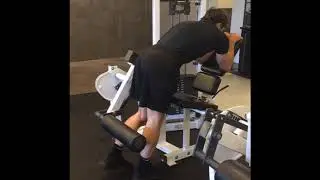 1-Leg Standing Leg Curl on Leg Extension Machine