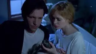 Romantic Movie Scenes from Trust (1990) - Acts: Adrienne Shelly & Martin Donovan