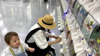 ガチャしたくて怒って泣いちゃう２歳児…しぃしぃもうダメ！帰るよ！
