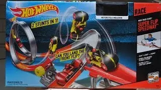 IN ACTION!!!  Hot Wheels Moto Track Stars Super Flip Speedway - Mattel's latest take on Motorcycles