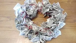 Dollar Bill/Money Graduation Lei Tutorial