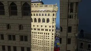 It&rsquo;s massive. Lego New York Flatiron Building MOC