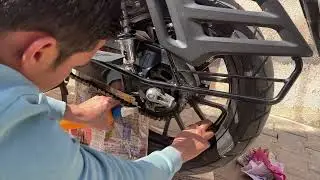 Honda CB 350 RS Chain cleaning and lubing