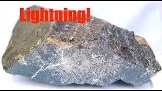 SILVER VEIN IN ROCK LOOKS LIKE LIGHTNING!