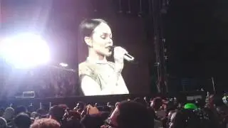 Rihanna - Speech + Desperado Live at Made in America 2016