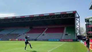 A rugby training/drill to help catch the high ball