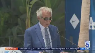 Koufax gets statue at Dodger Stadium