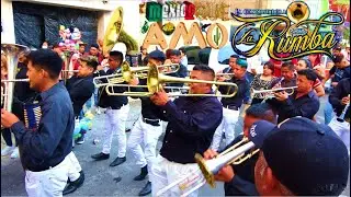 Banda La Rumba en Lomas de Santa Cruz prendiendo el ambiente