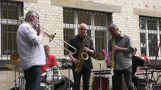 2. Improvisationsmarathon 2018 &uuml;ber 12 Stunden nonstop, Weltecho im Innenhof  Chemnitz Teil 1
