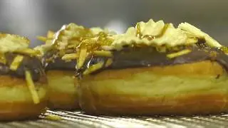 Father-daughter team opens up gourmet doughnut shop