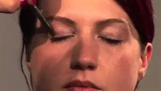 How To Apply Metallic Eyeshadow