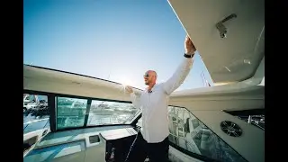 Yacht broker Alexander in Porto Montenegro. Cruiser boat overview Sea Ray Sundancer 320 (coupe)