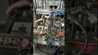 Balm filling machine,automatic two nozzles filling machine with heating system for petroleum jelly