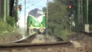 V220 der Brohltalbahn bei Namedy mit MAK V65 und BR360 im Schlepp