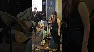 2025年9月8日 旺角雅蘭中心 青年樂隊 女歌手 演唱 (夜闌人靜) 鄧凯文 的歌曲。