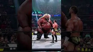 GIANTS VERSUS HEAVYWEIGHT WRESTLERS! #wwe