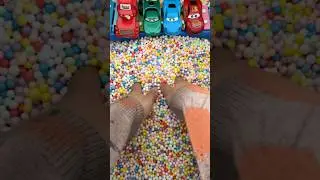 Satisfying Toy - Golden Duck Minion Ball Surprise #toys #satisfying #surprisetoys #minions