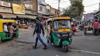 Streets of Agra city in India [4K]