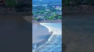 Qianjiang Tidal Bore is considered the world's number one tidal wonder.