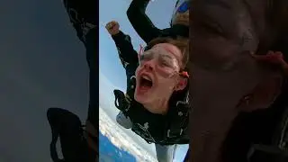 First Skydive #shorts #h1n1  #skydive #funny #reaction #scream #hilarious #jump
