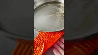 Truco: C&oacute;mo limpiar una sart&eacute;n quemada #shorts #trucosdecocina #tips