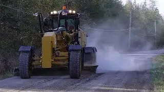 GRADER| Gravel road maintenance| Cat&reg; 150 motor grader| Craig Grader Blade