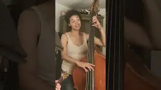15 seconds of upright bass bliss. You need this. #uprightbass #jazz #femalejazzbassist #walkingbass