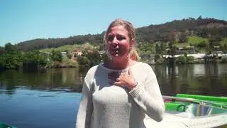 Huon River Jet Boats Review in Dutch from Floor by Grasshopper Travel