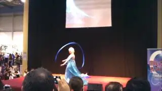 Elsa Frozen cosplay skit - Milano anime expo 2015