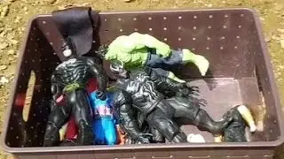 The Avengers of Hero Action Figure Black Panther, The Flash, Hulk, Venom, Superman, Batman, Venom